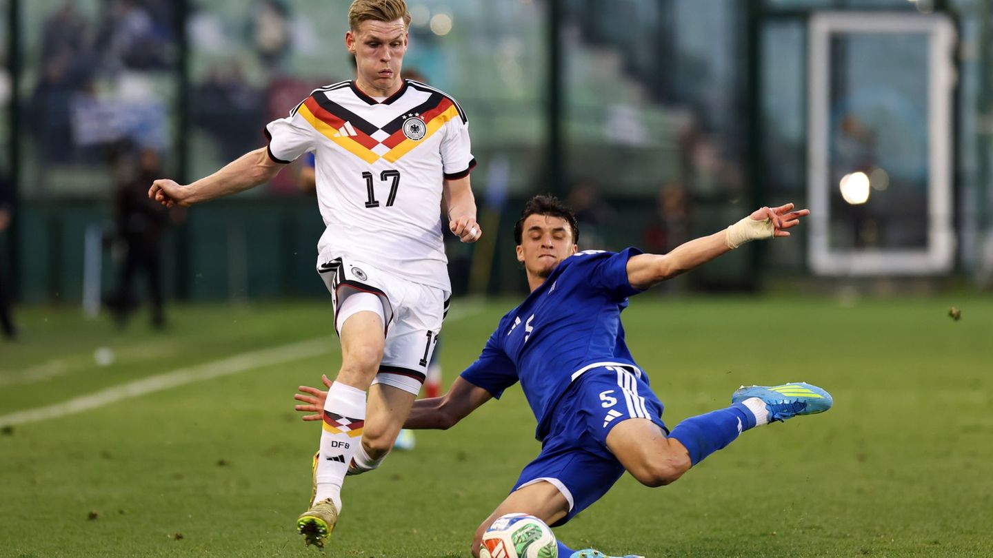 Fußball-Bundesliga: Kade hat den "Push": Baums starke FCA-Option für Hamburg