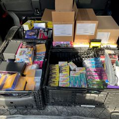 Pokémon-Karten sind begehrt und können viel Geld bringen. Foto: --/Hauptzollamt Singen/dpa