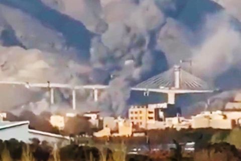 Iran: Video soll Angriff auf Autobahnbrücke zeigen