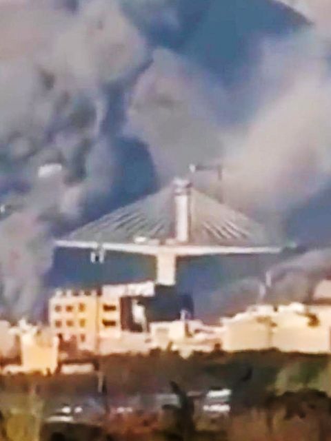 Iran: Video soll Angriff auf Autobahnbrücke zeigen