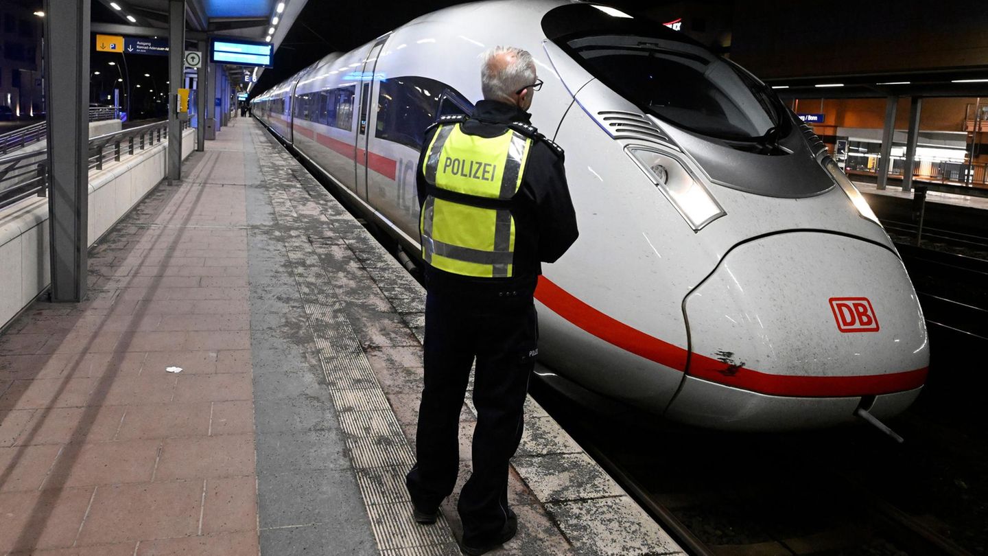 Staatsschutz ermittelt: Angreifer aus ICE soll polizeibekannter Rechtsextremist sein