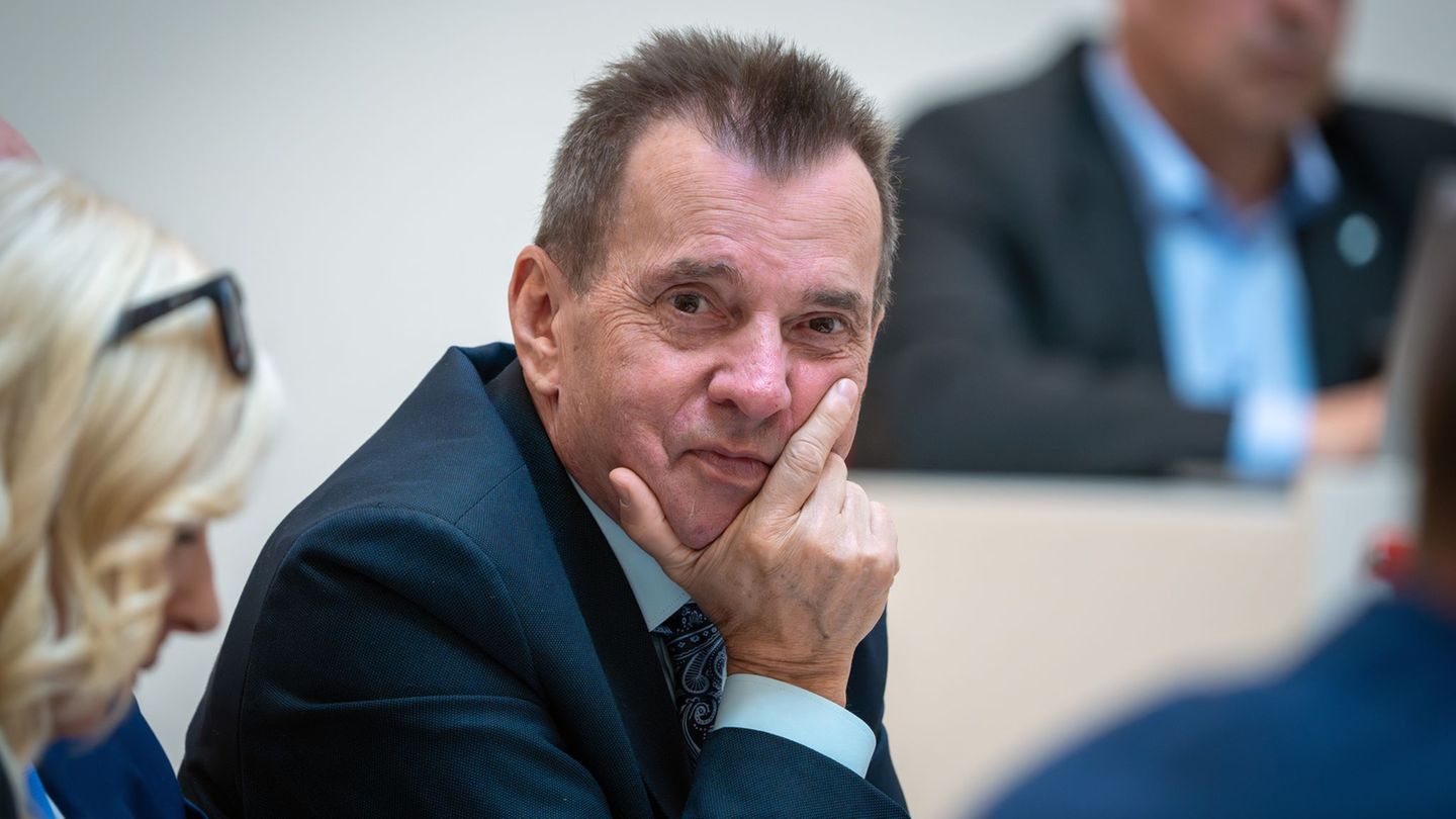 Wehrmacht-Fahrzeuge: Kritik an Brandenburger CDU-Politiker wegen Militärvideo