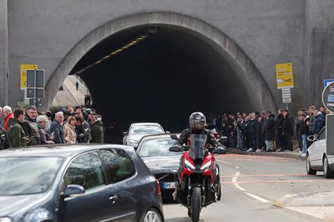 Am Car-Freitag schaut die Polizei in Sachsen-Anhalt genau hin. Foto: Matthias Bein/dpa