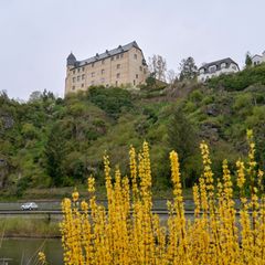 Die Sonne zeigt sich teilweise am Ostersonntag, aber auch mit Regen müssen die Menschen in Hessen rechnen. Sonnig wird es am Ost