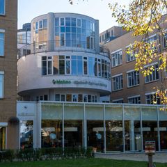 Gebäude von außen: Das Emil von Behring-Klinikum im Berliner Stadtteil Zehlendorf