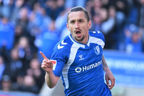 Magdeburgs Baris Atik traf zum 2:0 und legte das 3:1 auf. Foto: Swen Pförtner/dpa