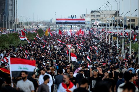 Demonstranten in Basra