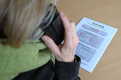 Fehlende Verständigung kann den Ablauf verzögern – professionelle Sprachmittlung soll Zeit sparen und Sicherheit erhöhen. Foto: