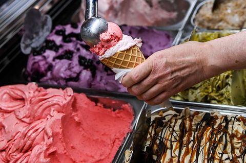 Zwischen 1,70 und 2,00 Euro kostet dieses Jahr eine Kugel Eis. (Symbolbild) Foto: Jens Kalaene/dpa