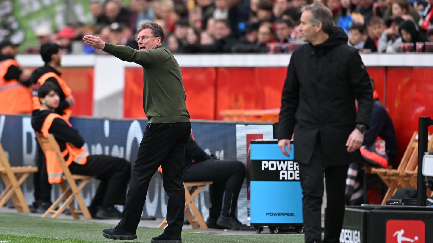 Fußball-Bundesliga: "Unterirdisch": Wolfsburgs Hecking nach 3:6 mit Schiri-Frust