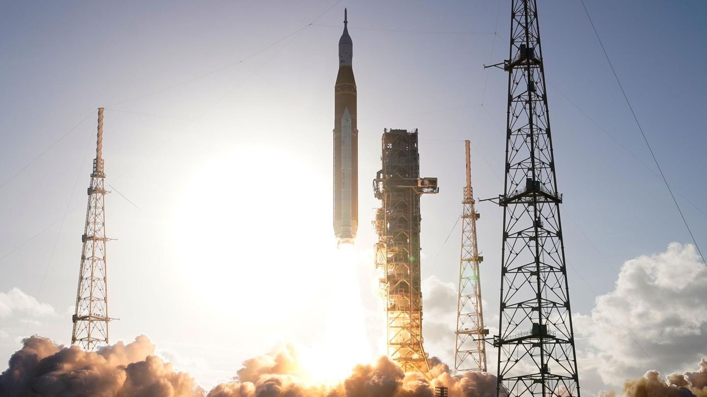 Abgehoben: Am Donnerstagmorgen startete die „Artemis 2“-Mission am Cape Canaveral in Florida.