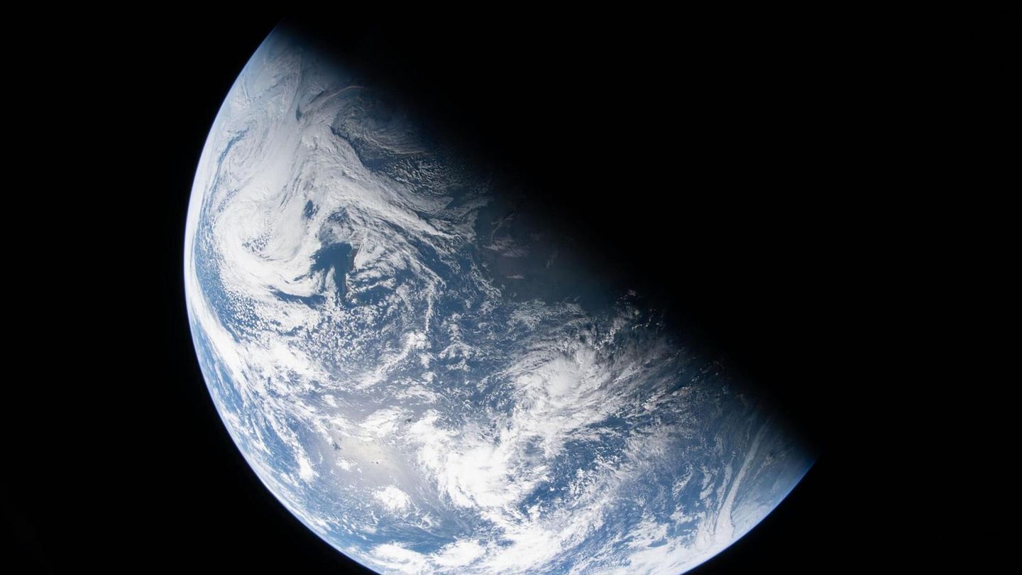 Artemis 2 So Faszinierend Sieht Die Erde Aus Dem All Aus STERN de Artemis 2 So Faszinierend Sieht Die Erde Aus Dem All Aus STERN de