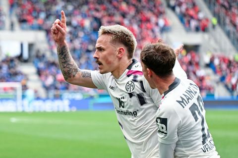 Fingerzeig im Abstiegskampf: Phillip Tietz und der FSV Mainz 05. Foto: Uwe Anspach/dpa