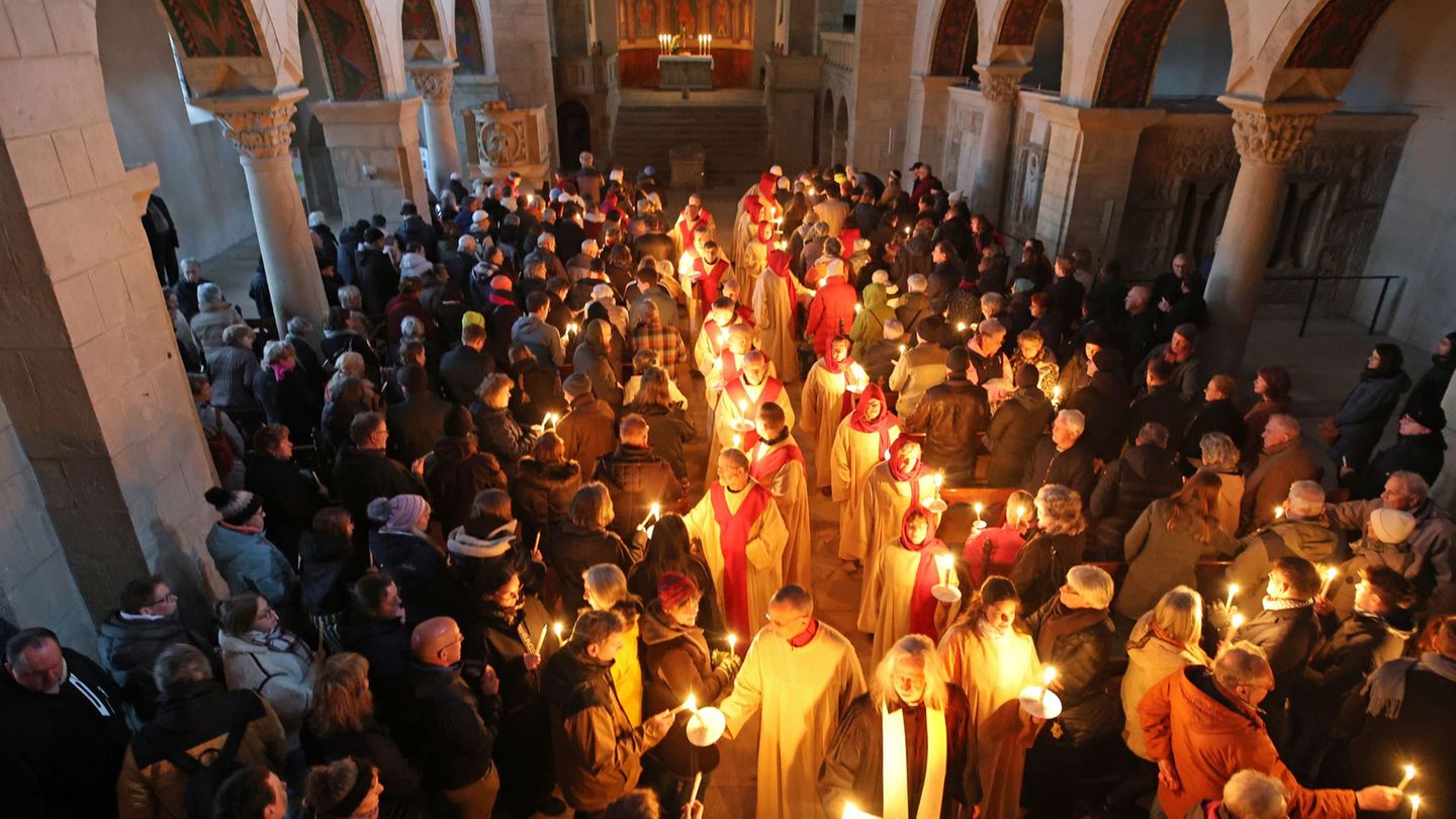 Ostern: Hunderte bei Osterspiel in Gernrode dabei