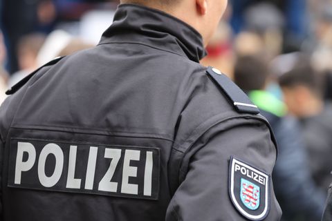 Die Zahl der Polizeivollzugsbeamten in Thüringen ist von 2025 auf 2026 gestiegen. (Symbolbild) Foto: Bodo Schackow/dpa