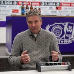 Michael Tarnat, Sport-Geschäftsführer von Erzgebirge Aue, legte sein Am nieder. Auch der Cheftrainer ist weg. (Archivbild) Foto: