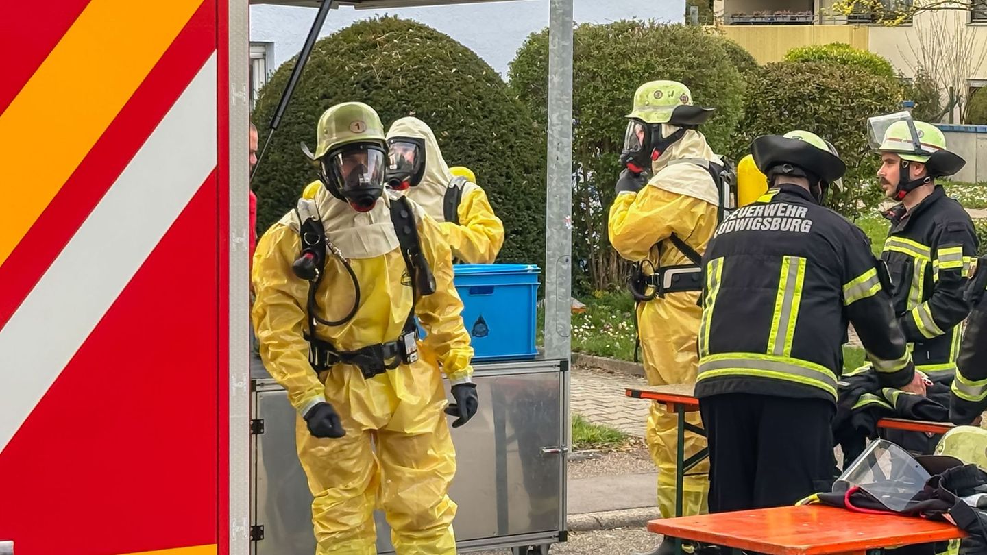 Der Fund eines Fläschchens mit der Aufschrift "Polonium 210" in Vaihingen an der Enz hat einen Großeinsatz von Feuerwehr und Pol