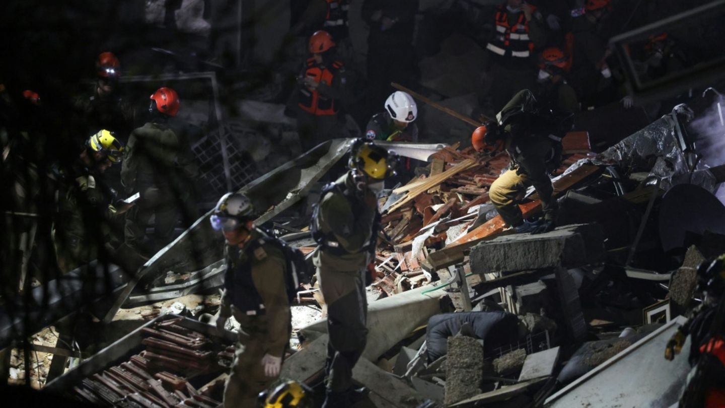 Drei Vermisste und vier Verletzte nach Einschlag von iranischer Rakete in Haifa