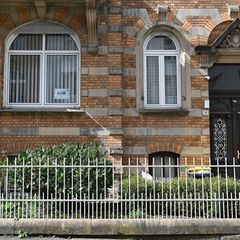 Lust auf eigene vier Wände im Zentrum von Kassel? Diese Wohnung im Hochparterre eines Gründerzeithauses bietet das Land Hessen a