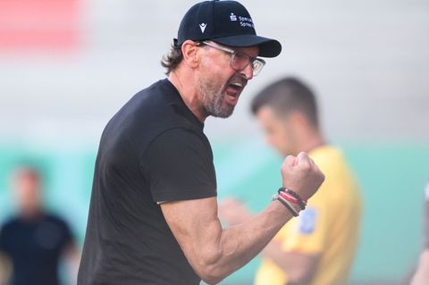 Trainer Claus-Dieter "Pele" Wollitz meldet sich mit Energie Cottbus im Aufstiegskampf zurück. (Archivbild) Foto: Robert Michael/