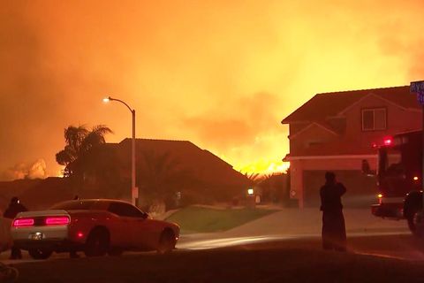 Waldbrände in Kalifornien – Flammen bedrohen erste Wohngebiete