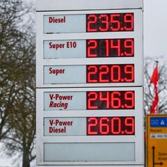 Der CDU-Politiker Florian Oest fordert Maßnahmen gegen steigende Spritpreise nach polnischem Vorbild. (Symbolbild) Foto: Jens Ka
