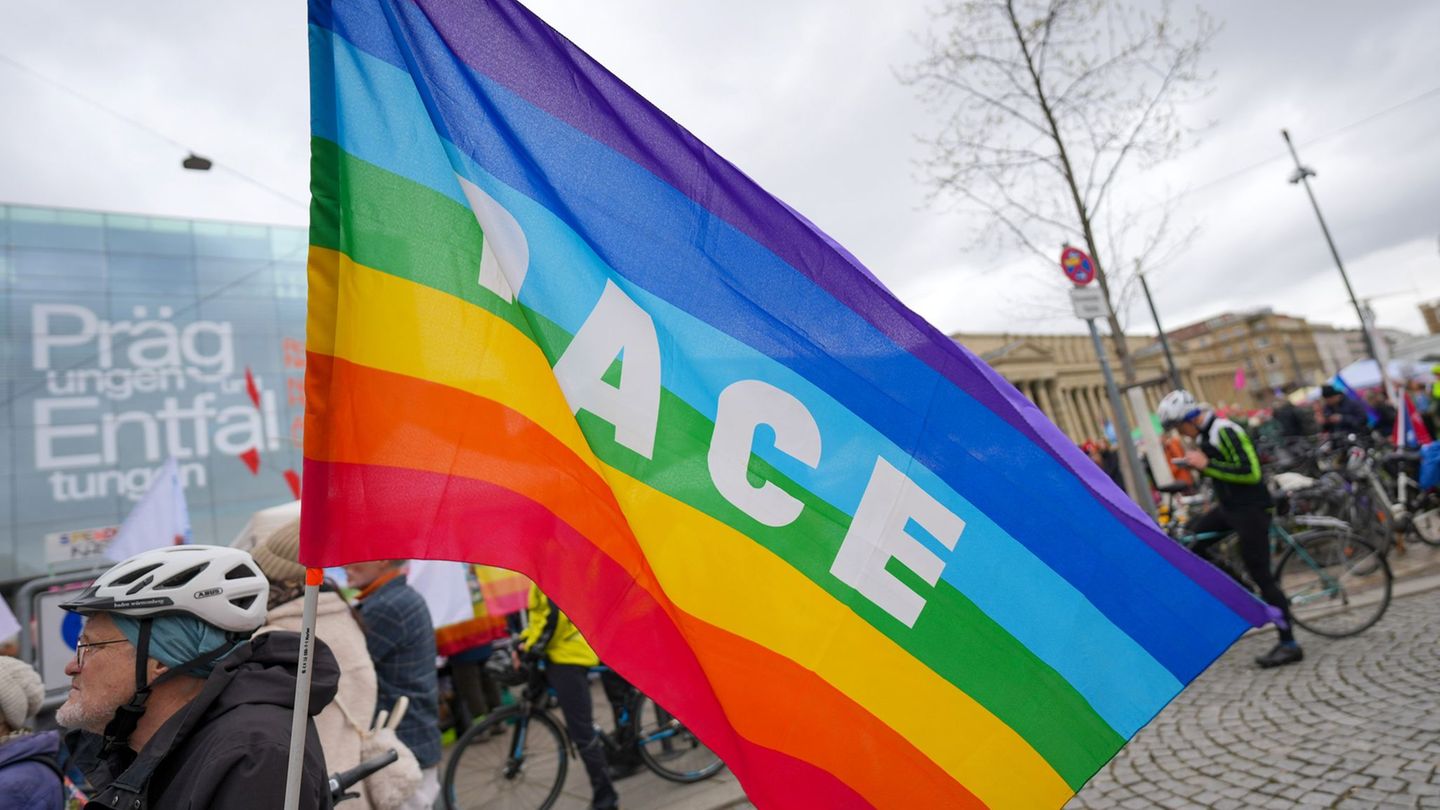 Friedensbewegung: Zehntausende demonstrieren bei Ostermärschen für Frieden