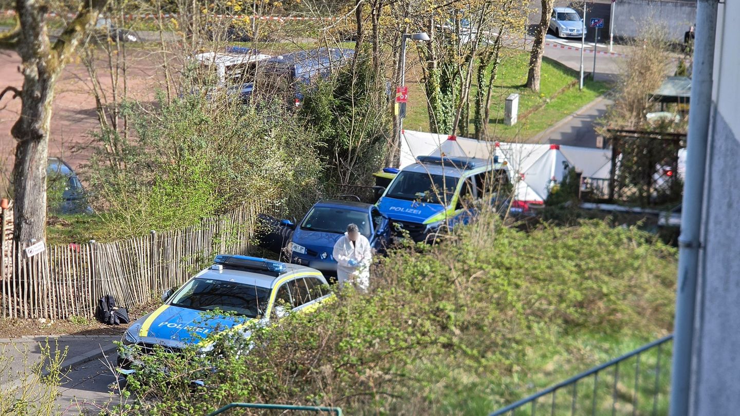 Verfolgungsfahrt: Saarland: Flüchtender Autofahrer stirbt nach Polizeischüssen