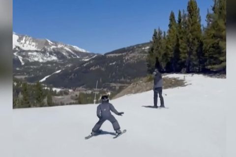 „Ich bin so stolz“: Herzogin Meghan zeigt Prinz Harry mit Archie beim Skifahren