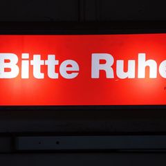 In Plauen hat eine Autohupe für vier Stunden Dauerbeschallung gesorgt und Anwohner genervt. (Symbolbild) Foto: Jens Büttner/dpa-