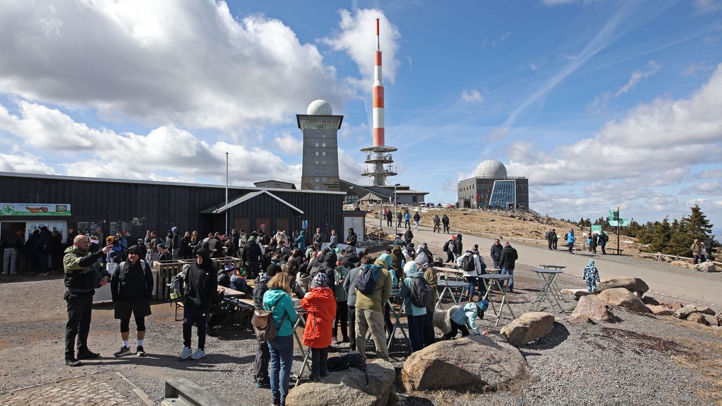 Freizeit: Aufstieg auf den Brocken beliebt bei Oster-Ausflüglern