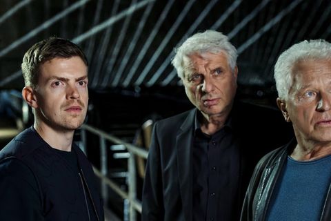 Der Staffelstab geht über an Kalli Hammermann (Ferdinand Hofer, li.): Ivo Batic (Miroslav Nemec) und Franz Leitmayr (Udo Wacht