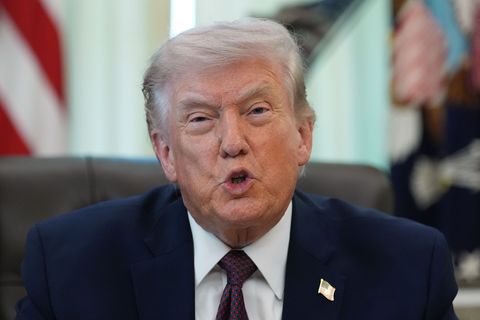 Der US-Präsident hat mit den "Artemis 2"-Astronauten gesprochen. (Archivbild) Foto: Alex Brandon/AP/dpa