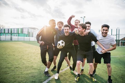 Gemeinsames Kämpfen, Leiden und Jubeln schweißt zusammen. Sportvereine sind echte Freundschaftsfinder