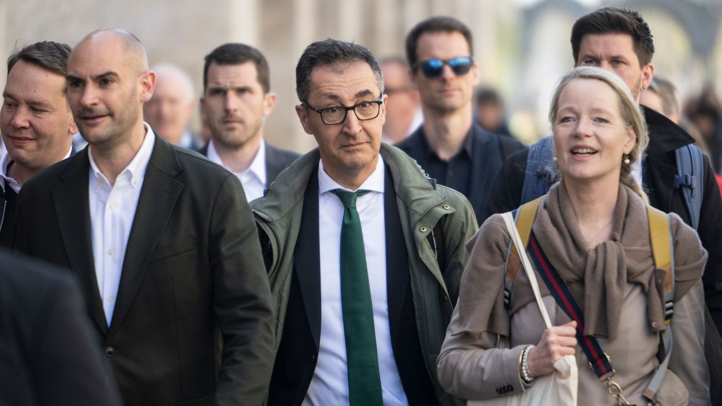 Grünen-Verhandlungsführer Cem Özdemir dürfte im Falle erfolgreicher Koalitionsverhandlungen nächster Ministerpräsident werden. F