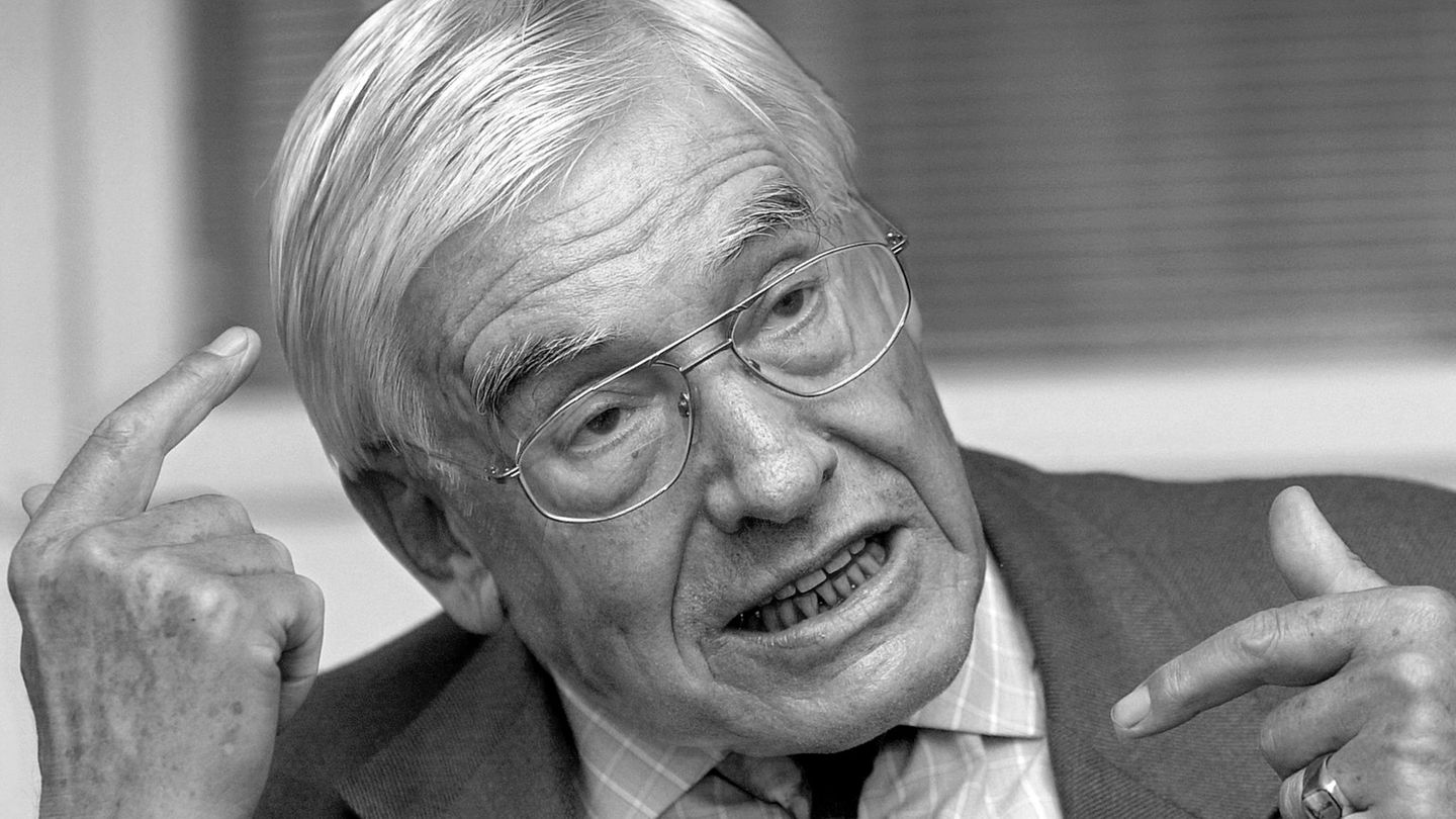 Christian Schwarz-Schilling trieb als Bundespostminister in den 80er Jahren die Breitbandverkabelung und die Entwicklung des Pri