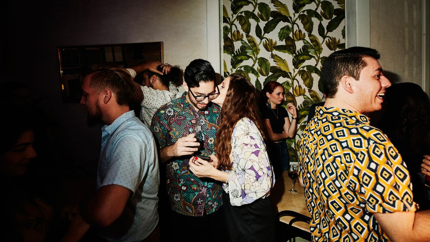 Dating: Liebesforscher erklärt, wie Anziehung wirklich funktioniert