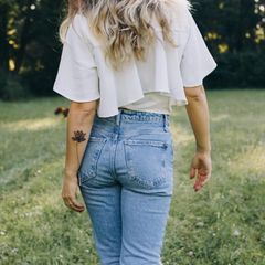 Bei Amazon gibt es eine Levis Jeans 40 Prozent günstiger.