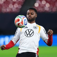 Leicht angeschlagen nach dem Bremen-Spiel: Ridle Baku. (Archivbild) Foto: Jan Woitas/dpa