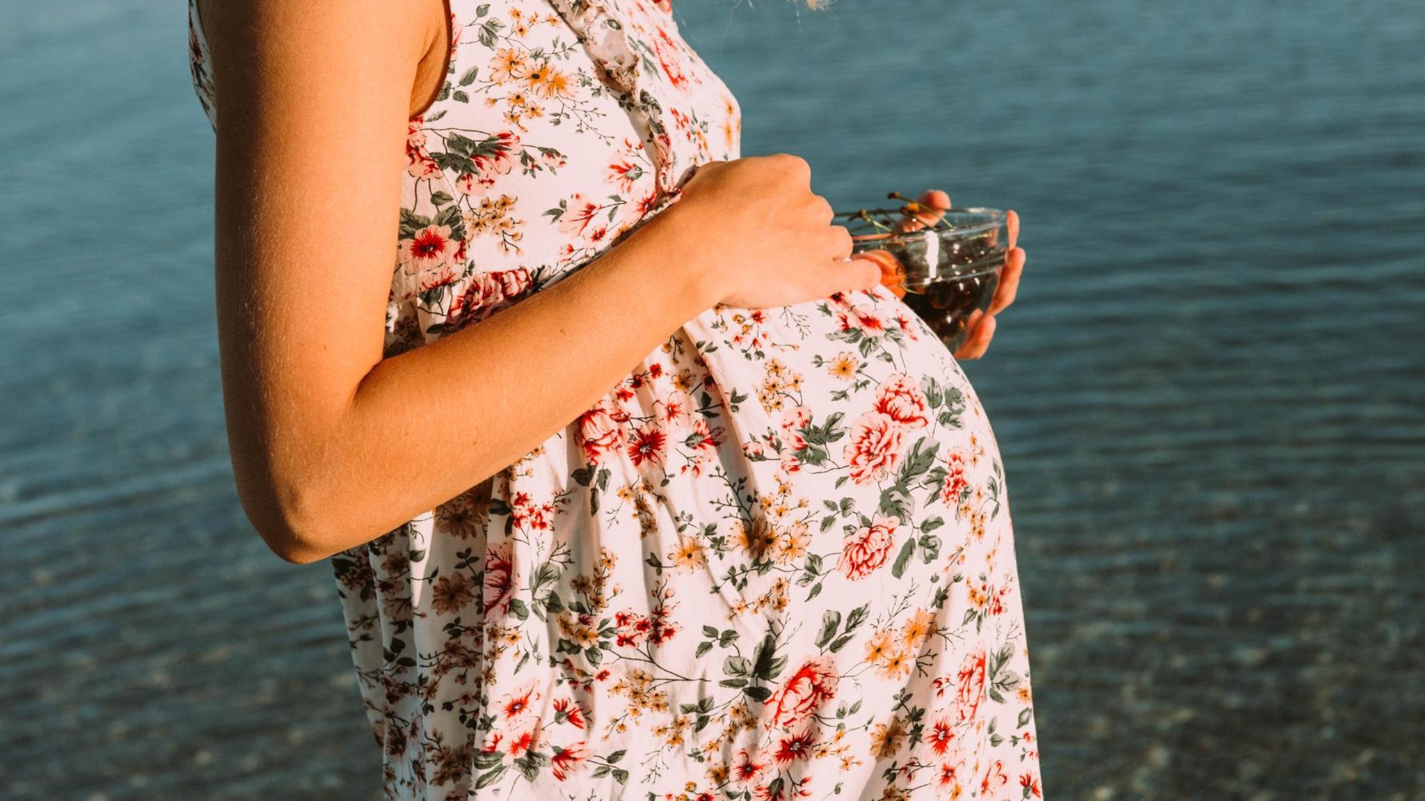 Die richtige Ernährung in der Schwangerschaft ist ein wichtiges Thema (Symbolbild)