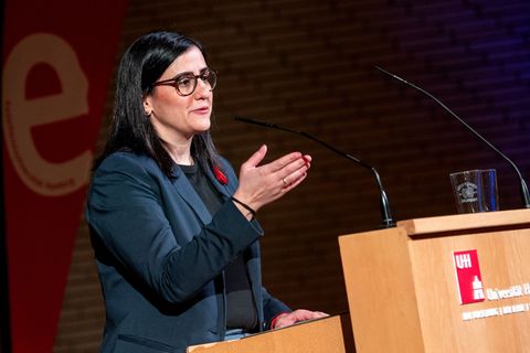 Hamburg will auch abseits der Exzellenzcluster an UHH und TU weiter in die Wissenschaft investieren. (Archivbild) Foto: Daniel B