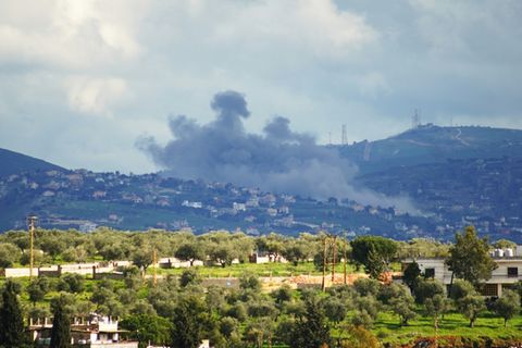 Rauch über dem Hula-Gebiet