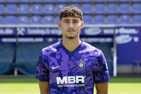 Luan Simnica patzte gegen Regenburg vor dem 0:1. (Archivbild) Foto: Sebastian Kahnert/dpa