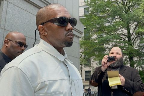 US-Skandalrapper Kanye West darf nicht nach London reisen. (Archivbild) Foto: Larry Neumeister/AP/dpa