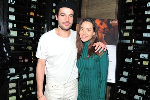 "The White Lotus"-Star Aubrey Plaza gründet nach dem tragischen Tod ihres Ehemannes nun mit ihrem Kollegen Chris Abbott eine F