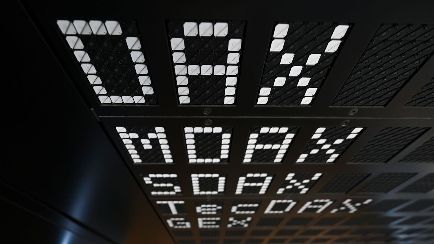 Finanzmärkte: Dax springt nach oben - Anleger feiern Waffenruhe