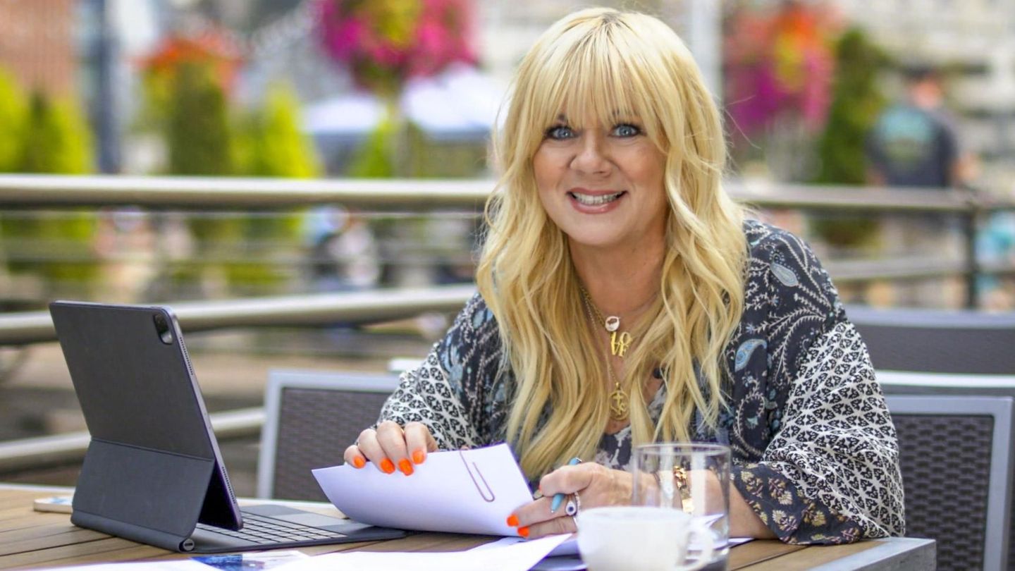 Bitte melde dich: Ihre Mission lautet oft Familienfrieden.