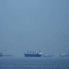 Irankrieg: Öltanker und Frachtschiffe reihen sich in der Straße von Hormus auf (Archivbild)