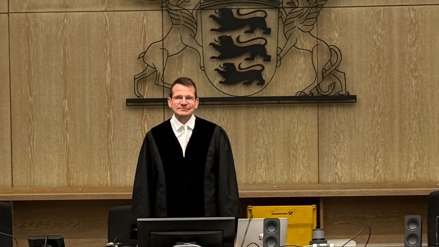 Richter Gerd Rackwitz beim Prozessauftakt am Landgericht Mannheim nach Schüssen auf einen Kioskbetreiber in Mannheim. Foto: Stef