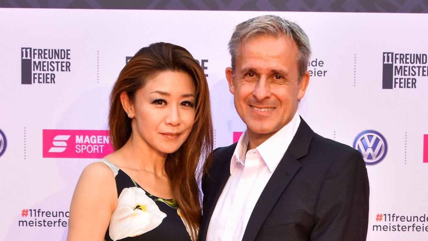 Die Japanerin Hitomi Koizumi hatte Pierre Littbarski vor mehr als 30 Jahren kennengelernt. Die beiden haben zusammen zwei erwa